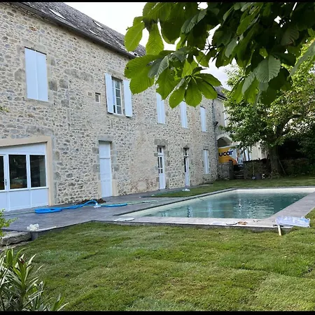 Belle De En Plein Coeur D'alvignac Holiday home